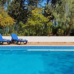 Casa Lisroyan - Pool & Garden In Armacao