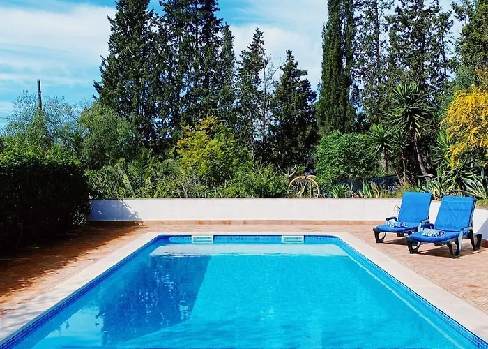 Casa Lisroyan - Pool & Garden In Armacao *