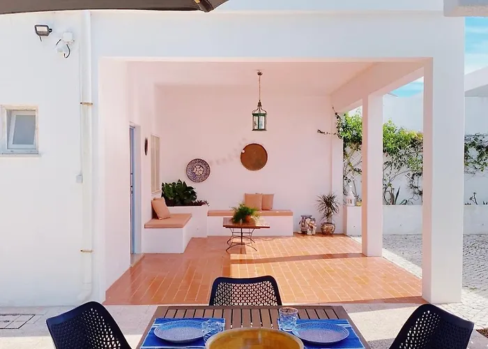 Casa Lisroyan - Pool & Garden In Armacao Villa Alcantarilha