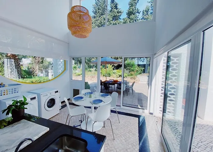 Villa Casa Lisroyan - Pool & Garden In Armacao