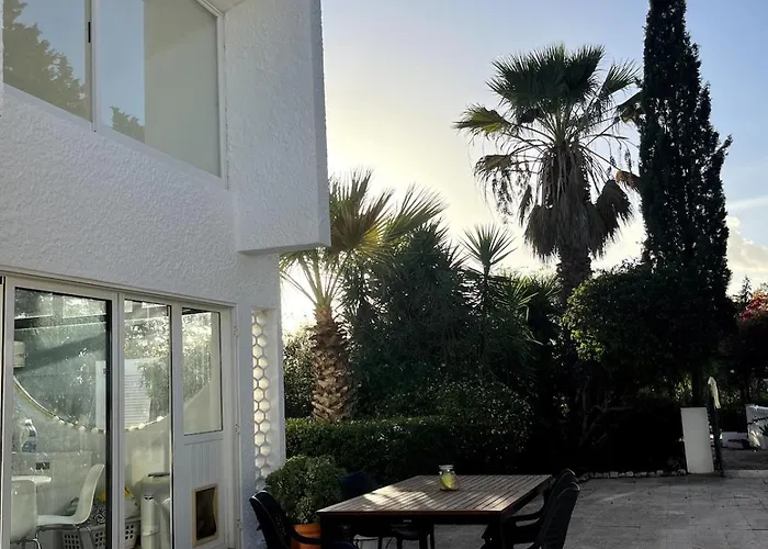 Villa Casa Lisroyan - Pool & Garden In Armacao *